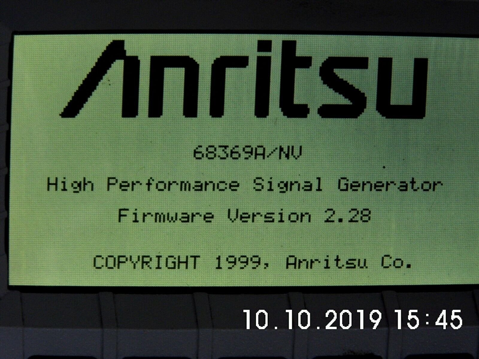 Anritsu 68369A/NV w/2B/11, 10 MHz-40 GHz Syn. w/cal Anritsu 68369A/NV w/2B/11, 10 MHz-40 GHz Syn. w/cal